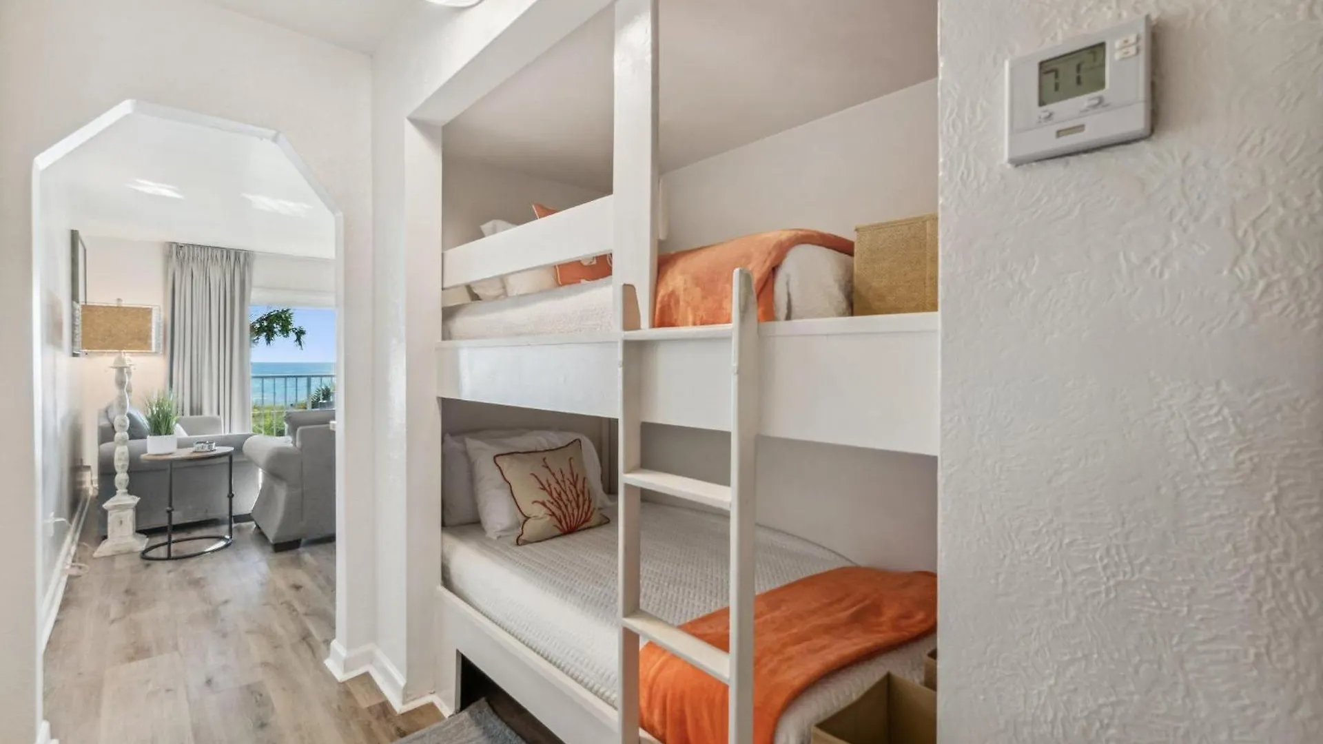 Summit 204 Free Beach Chairs With Your Rental Панама-Сити